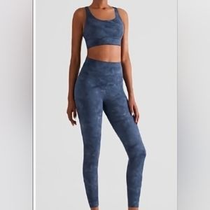 LILAH Blue Tie Dye Activewear Sport Bra and Leggings Size Small